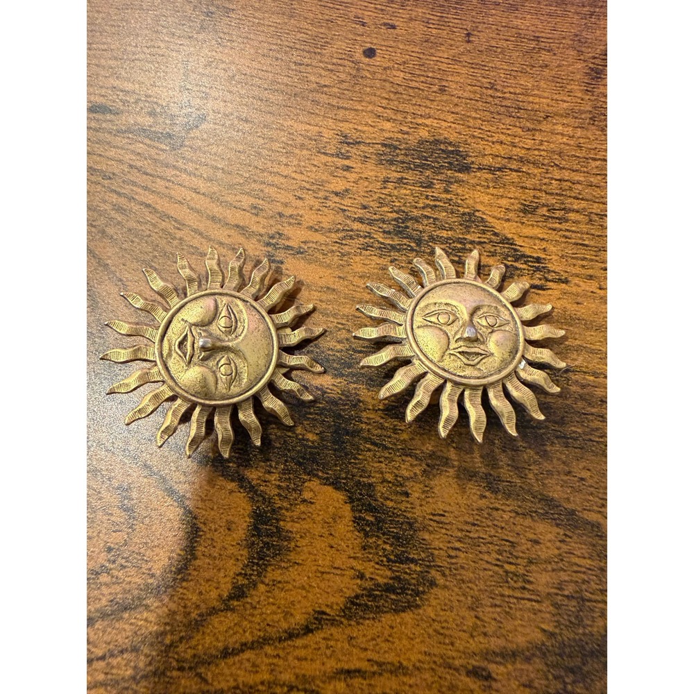Vintage Express Sun Face Clip On Earrings Antiqued Gold Tone Celestial 90s Boho